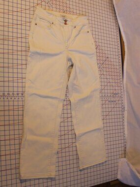 NYDJ Bailey Relaxed Off-White Jeans 6